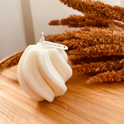 Spiraal ribelbol kaars